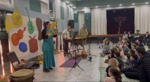 ׳משפחתי וחיות אחרות׳ - קונצרט חנוכה לכל המשפחה בבית העם בבית יצחק