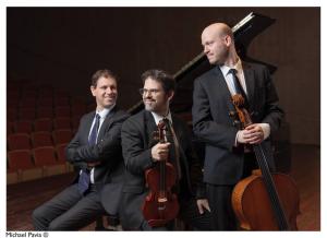 טריו בן חיים בקונצרט קאמרי: מסע בין וינה הקלאסית, הרומנטיקה המאוחרת והקול הישראלי